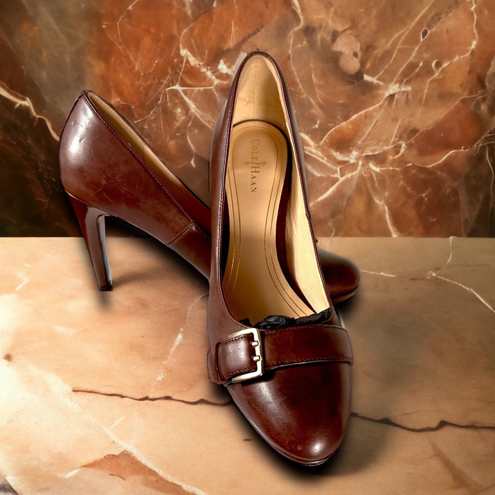 Cole Haan brown leather pumps platform buckle VG cond office interview work 8